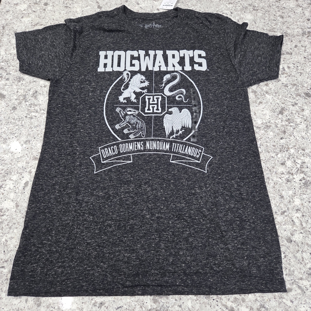 HARRY POTTER HOGWARTS GRAPHIC T SHIRT OFFICIAL ITEM SIZE MEDIUM NEW